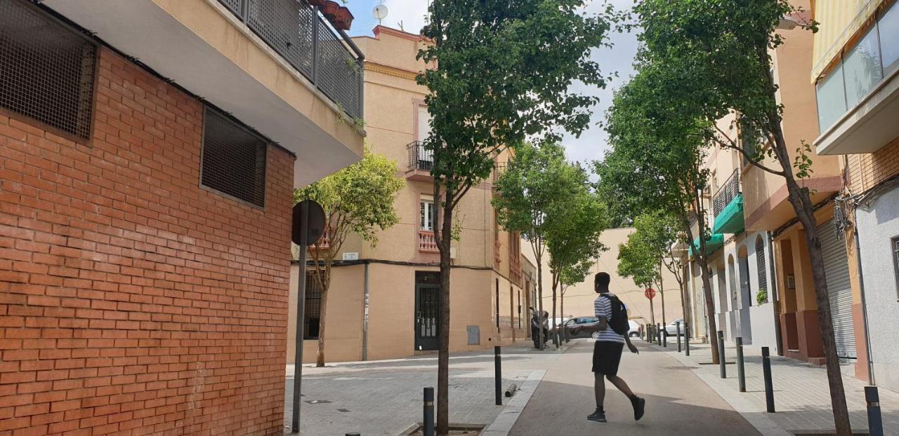 Subway Station Apartment Near Camp Nou L'Hospitalet de Llobregat Exterior foto
